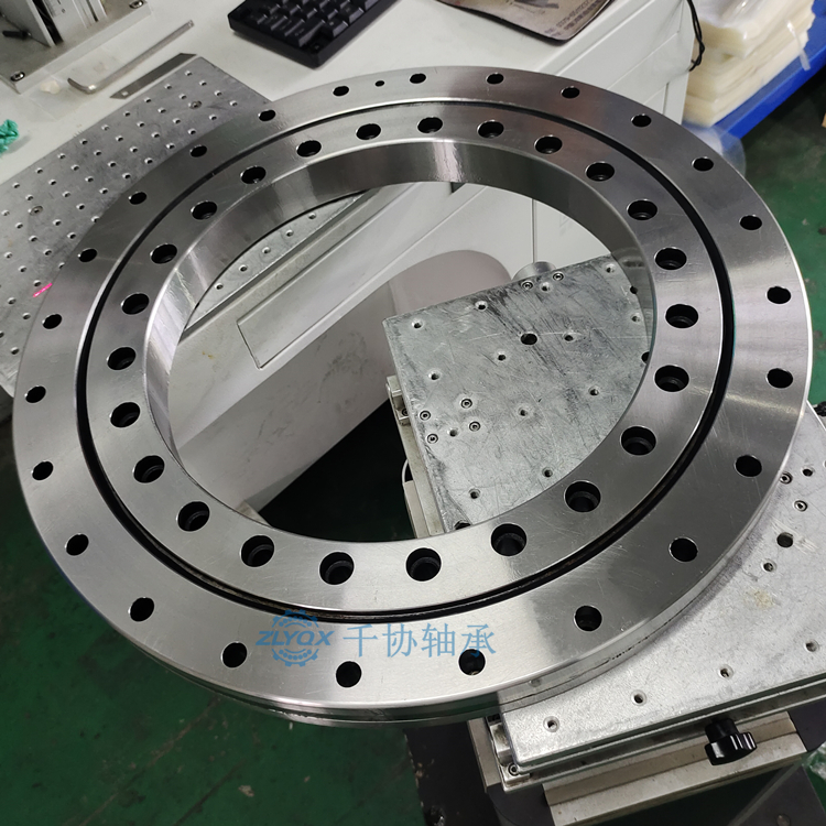 [ZLYQX]不同系列的交叉滾子軸承都有什么型號(hào)？特點(diǎn)用途介紹